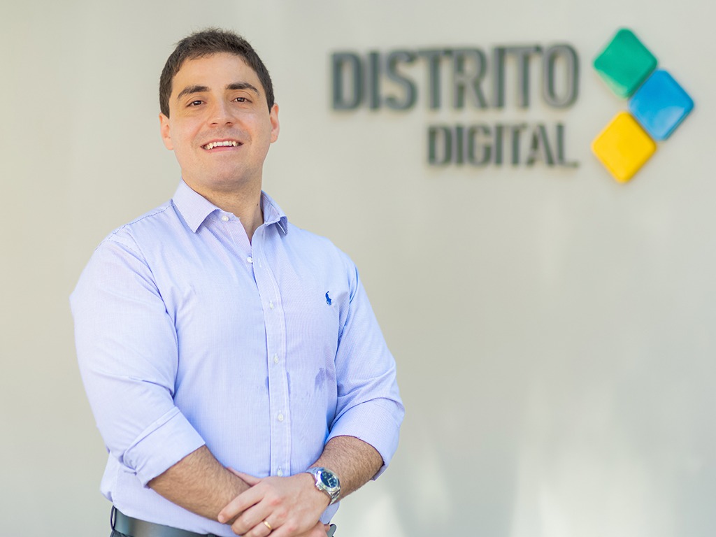 César Marcondes na sede própria da Distrito Digital